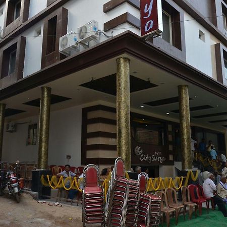 City Surya Hotel Gaya Luaran gambar