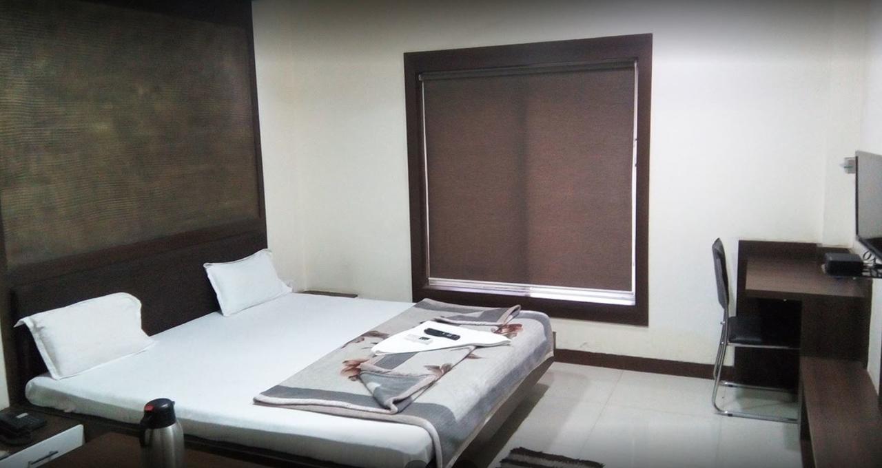 City Surya Hotel Gaya Luaran gambar