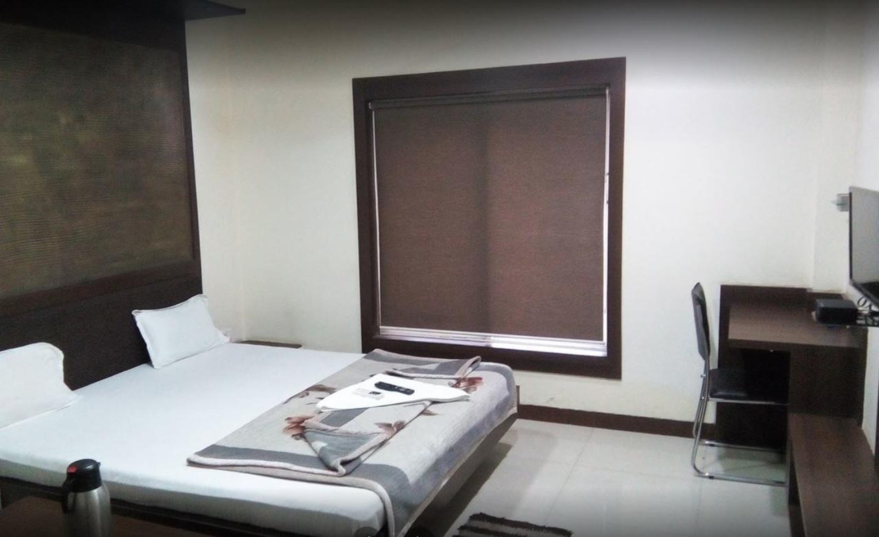 City Surya Hotel Gaya Luaran gambar
