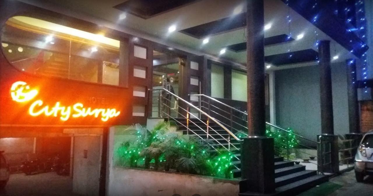 City Surya Hotel Gaya Luaran gambar